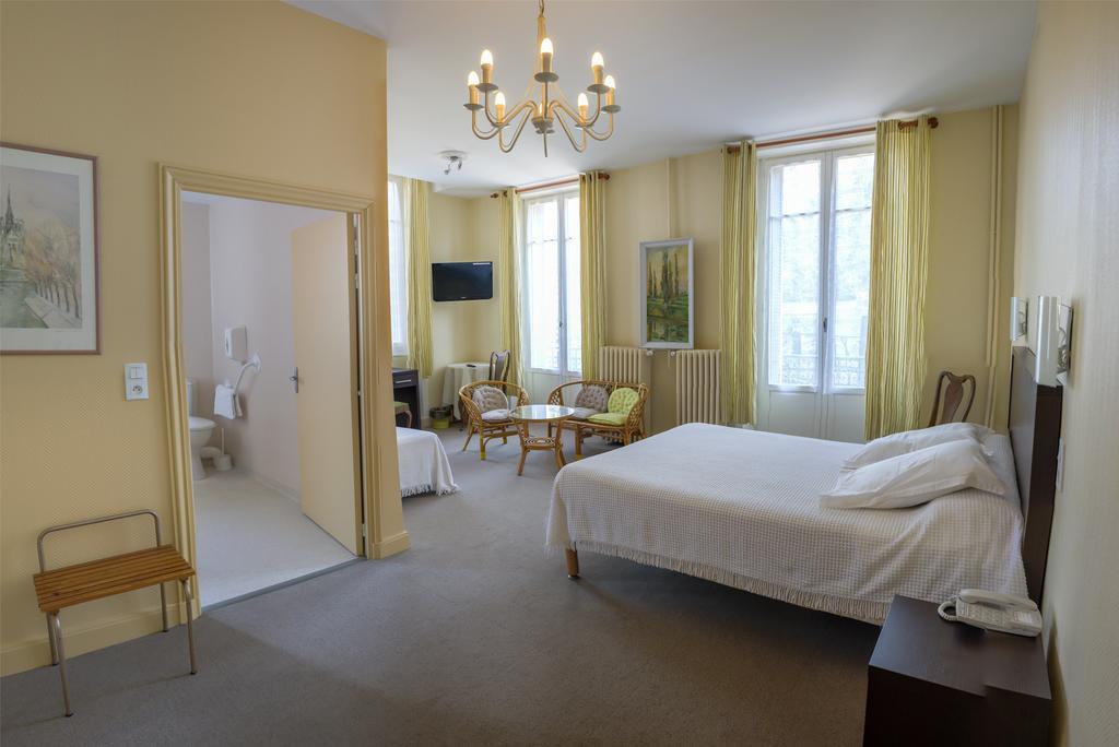 Hôtel Castel Regina à Châtel-Guyon Chambre photo