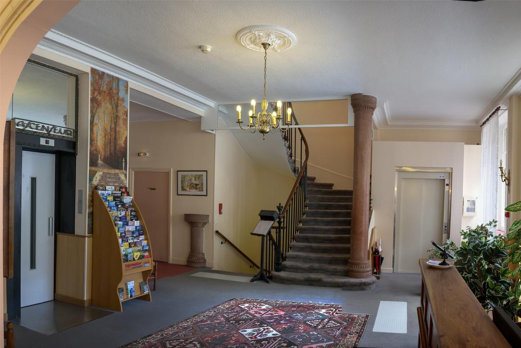 Hôtel Castel Regina à Châtel-Guyon Extérieur photo