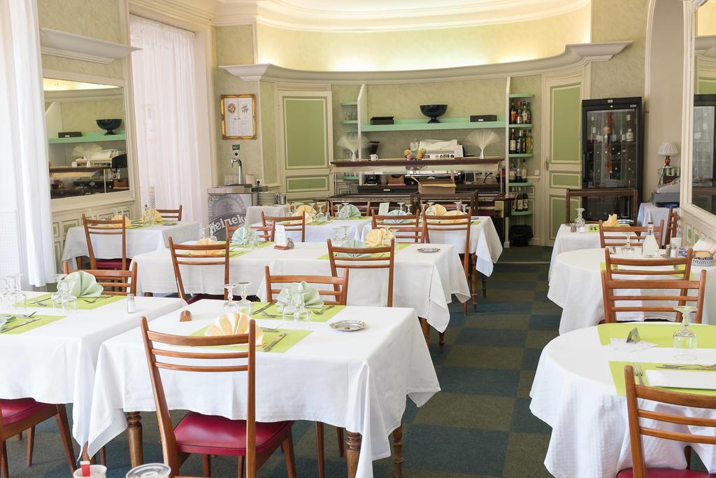 Hôtel Castel Regina à Châtel-Guyon Extérieur photo