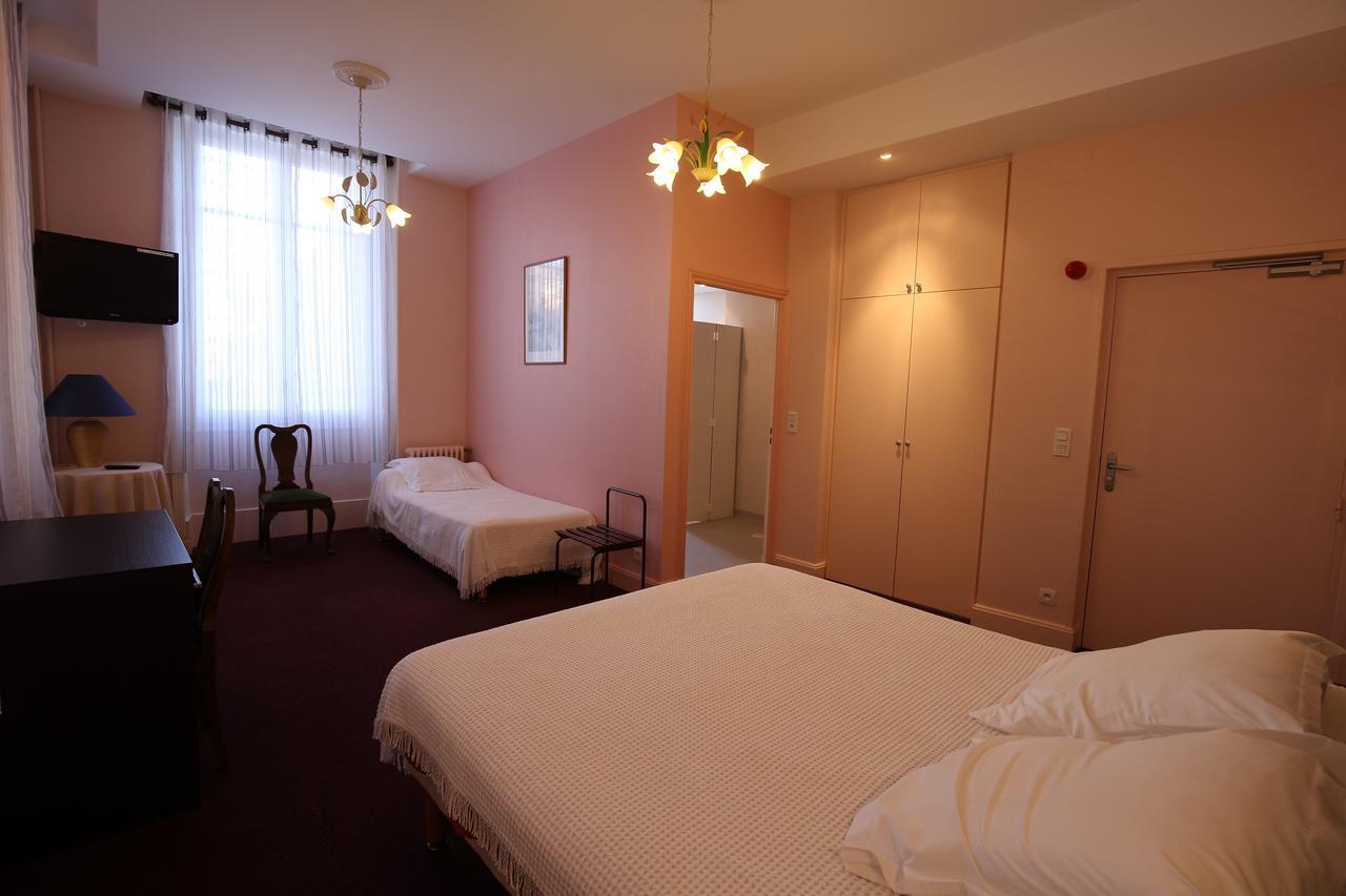 Hôtel Castel Regina à Châtel-Guyon Extérieur photo