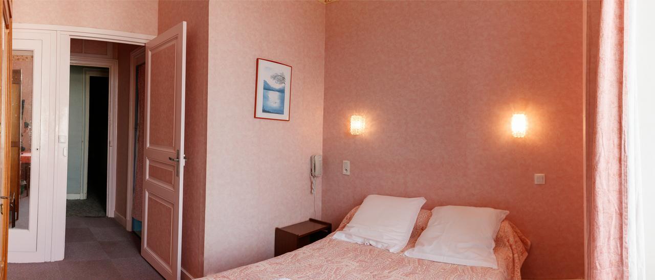 Hôtel Castel Regina à Châtel-Guyon Extérieur photo